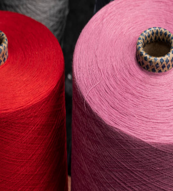 بررسی مقاومت نخ‌های گردباف در برابر شست‌وشوی صنعتی و مکرر